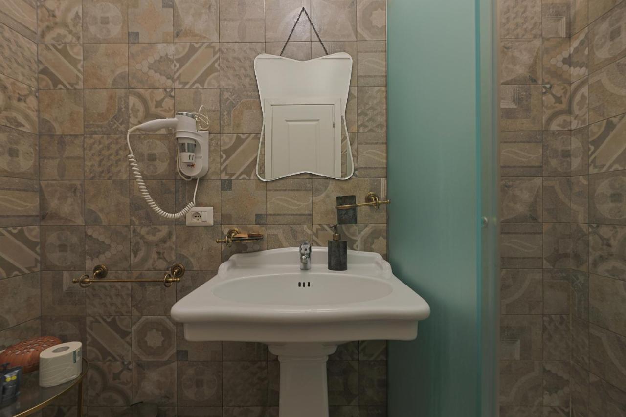 Art House Suites56 Via Del Babuino 56 Rzym Zewnętrze zdjęcie